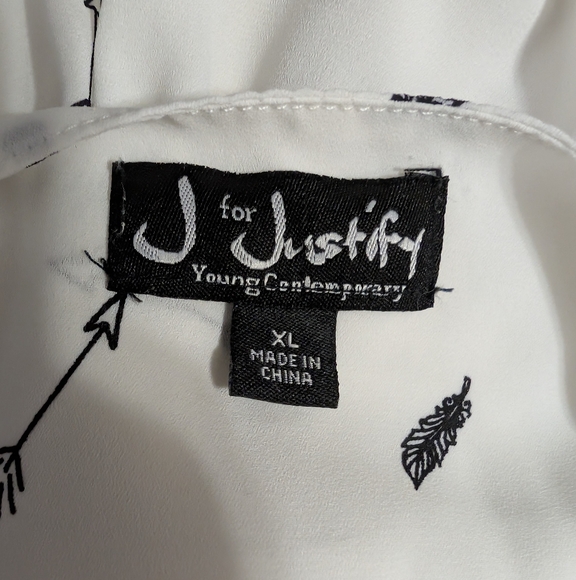 J For Justify White Shirt With Arrow Design Size XL - Picture 6 of 7